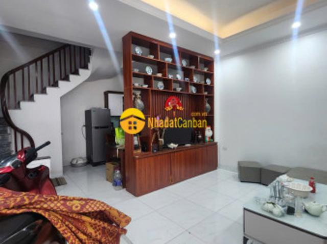 Bán nhà liên mạc wiew hồ gần cầu thượng cát, tây thăng long. 43m 5 tầng 6.95 tỷ