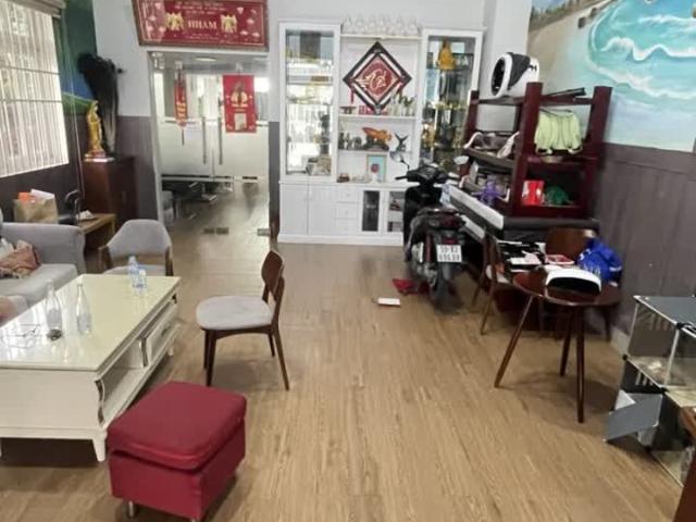 Bán nhà lô góc 2 mặt tiền đường lớn Linh Trung, Thủ Đức – 111m² – Giá 20.5 tỷ