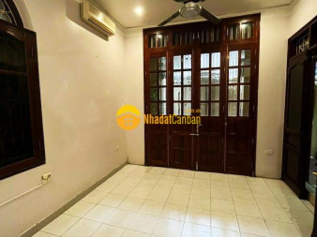 Bán nhà lô góc 3 mặt thoáng, cầu giấy nguyễn văn huyên, 60m2 x4tầng, mt 5.5m