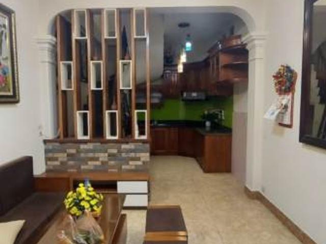 Bán nhà lô góc Dương Văn Bé, Hai Bà Trưng siêu đẹp ở ngay. Liên hệ Ms Trâm 0908888