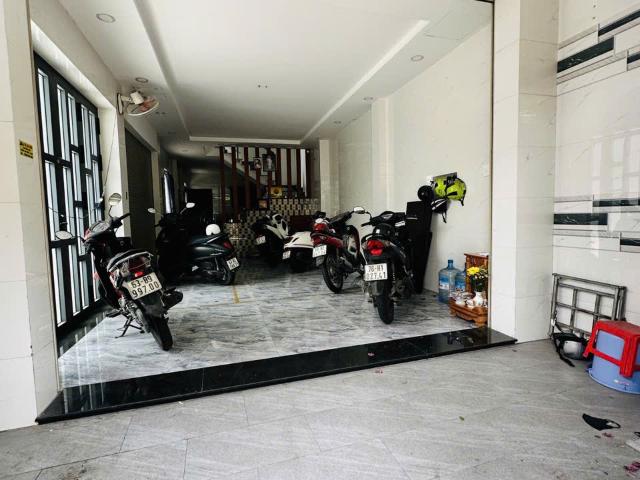 Bán nhà lô góc hẻm 8m Vườn Lài Lũy Bán Bích, 4,3x18m, 3 tầng 5PN, HĐT 35tr, 8,95 Tỷ