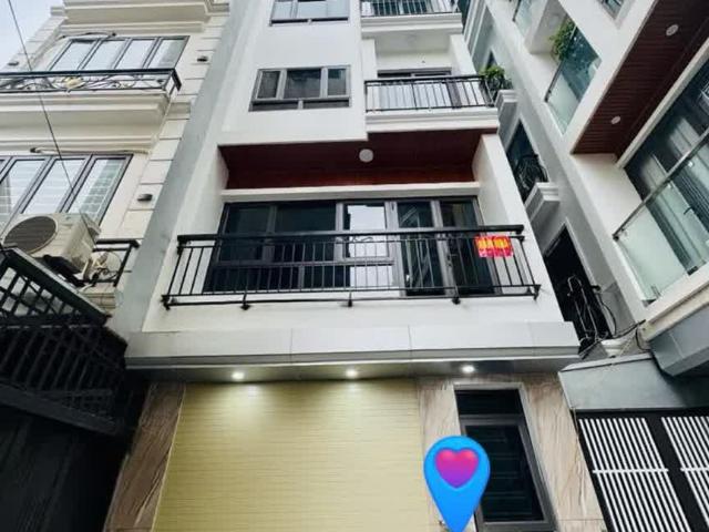 Bán Nhà Lô Góc Nam Dư Ngõ Ôtô Tránh, Vào Nhà 6 Tầng Thang Máy Giá 7 Tỷ