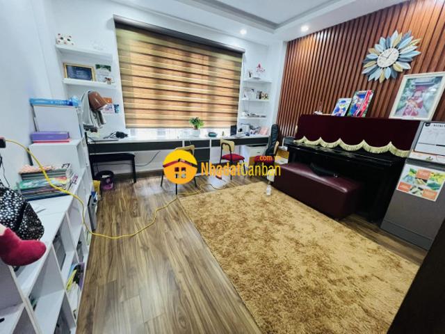Bán nhà lô góc ô tô đỗ cửa 20m ô tô tránh khách về ở ngay yên lộ hà đông