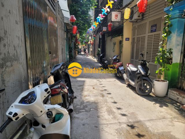 Bán nhà lò đúc 68m2, mặt tiền 6m. Ngõ thông oto kinh doanh 5.2 tỷ