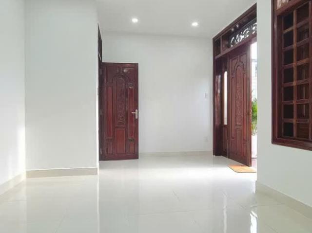 Bán Nhà đẹp 3 tầng mặt tiền đường Đồng Nai Giá 8,8 Tỷ Tp Nha Trang Diện tích 99,9m2 ngang 9m