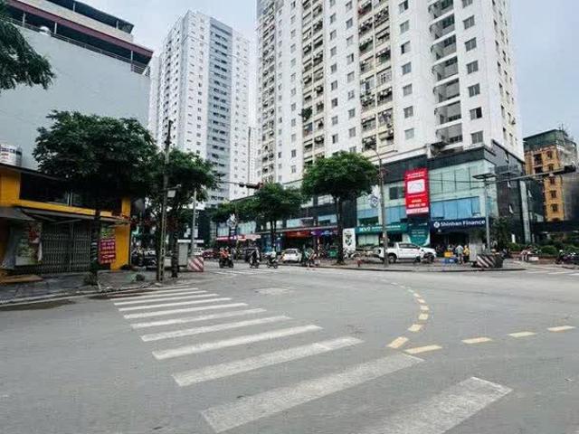 Bán nhà đẹp 3 tầng mặt phố Nguyễn Viết Xuân, 120m2, mặt tiền rộng 6.2m, vị trí VIP, kinh doanh