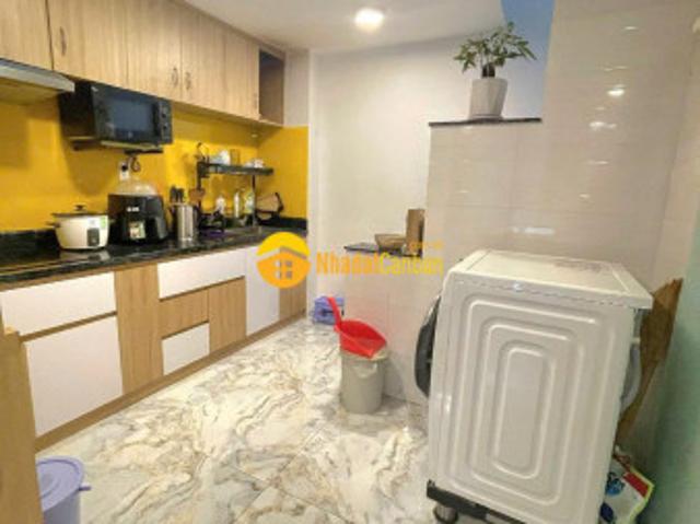 Bán nhà đẹp 3 tầng giáp tân phú, hẻm xe hơi, 4x10, giá 4,19 tỷ tl