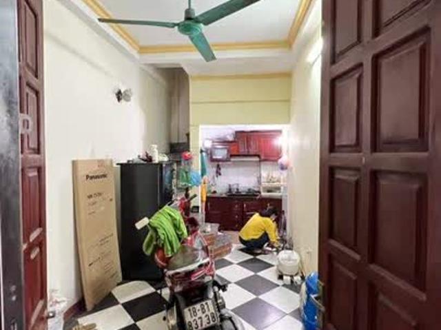 Bán nhà đẹp 20m2 4tầng 1. Xtỷ ngõ 612 phố Đê La Thành Ba Đình 3