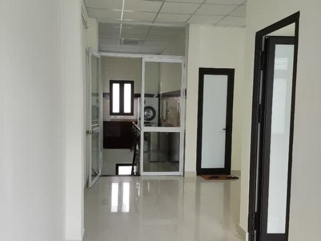 Bán nhà đẹp 2 tầng Mt Nguyễn Lộ Trạch, 7m5 gần siêu thị Lotte, Hòa Cường Nam, Hải Châu