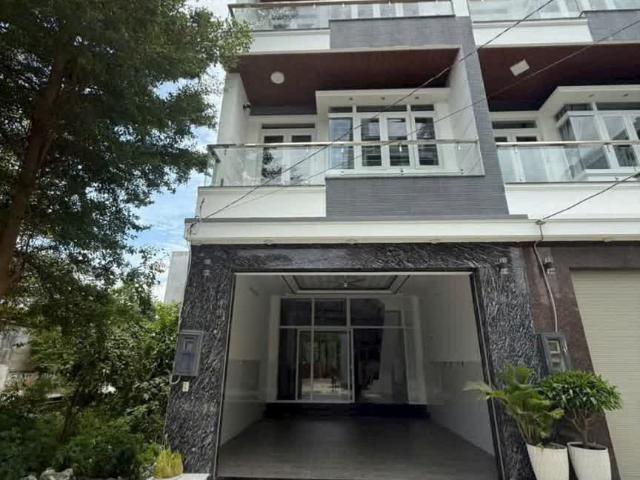 Bán nhà đẹp 4 tầng, gần huỳnh tấn phát quận 7 nhà bè, đường oto 8m