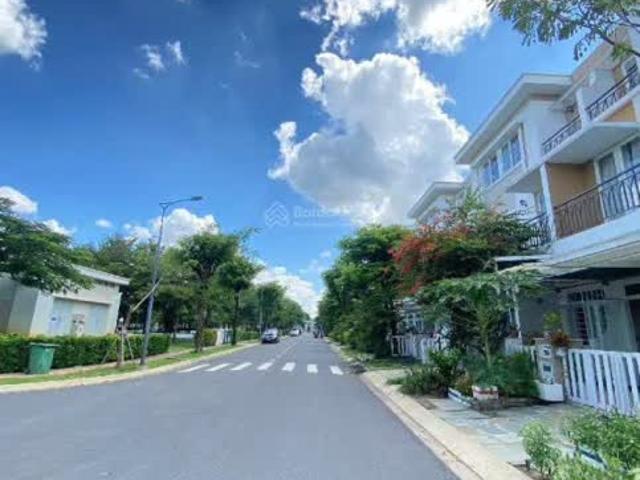 Bán Nhà Đẹp Khu Dân Cư Trung Sơn Ngay Cạnh Quận 7 Vị Trí Vàng, Giá Tốt!
