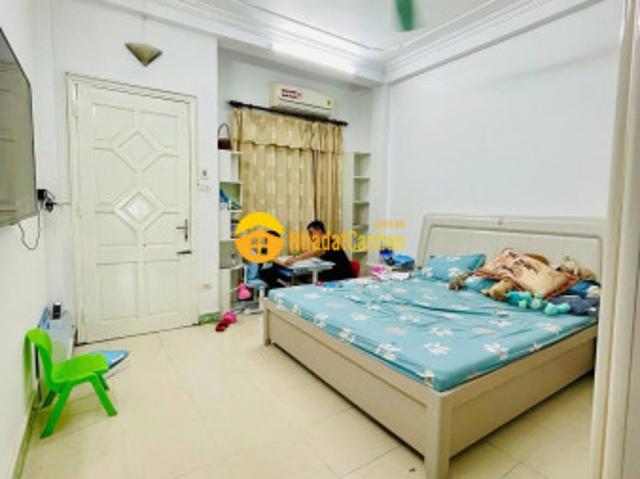 Bán nhà p hoàng hoa thám dt 32m, 3 tầng, mt4,1m, 7,5 tỷ