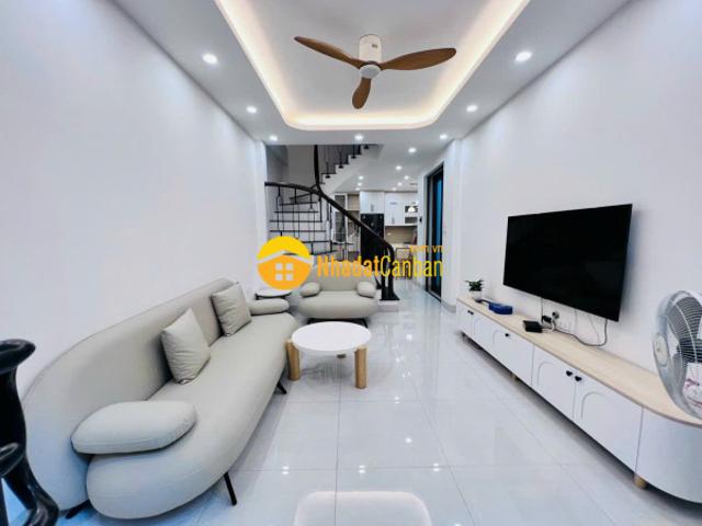 Bán nhà đẹp lô góc 2 mặt ngõ ô tô vào nhà ngõ 155 cầu giấy 4t 48m2 giá 10,8 tỷ. Lh 0869381