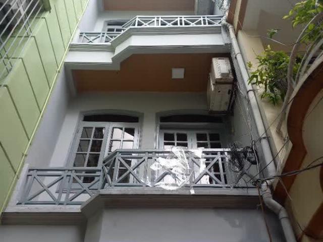 Bán nhà đẹp ở luôn ngõ 290 Kim Mã 5 tầng 46m2 giá 4,85 tỷ. LH 0869381