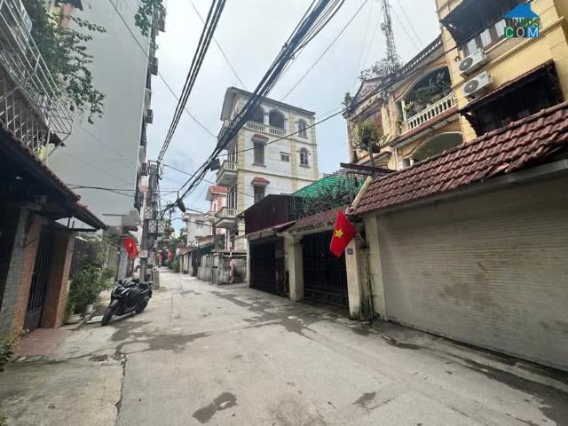 Bán nhà đẹp ngõ 445 lạc long quân 62m2 3 tầng gần võ chí công ngõ nông cách ô tô 20m
