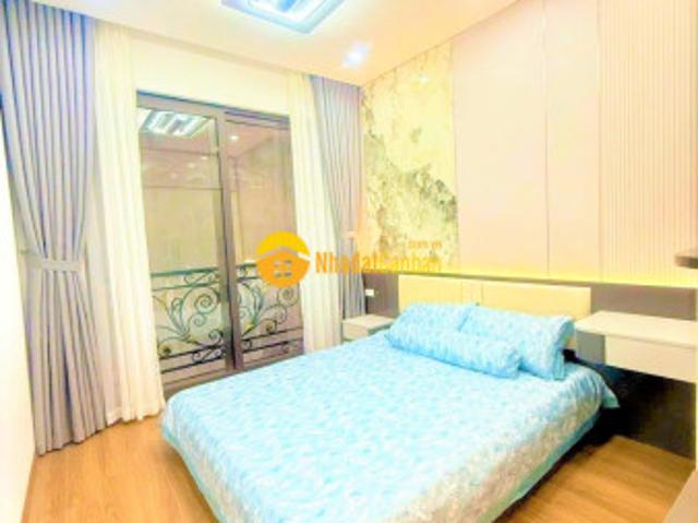 Bán nhà đẹp ở ngay phố ngọc khánh ba đình 38m 5t nhỉnh 9 tỷ