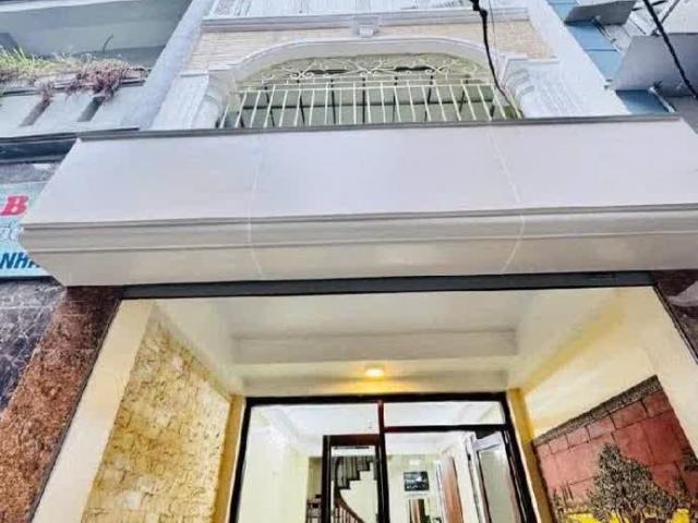 Bán nhà đẹp nhất ngõ 193 Nam Dư 6 tầng ngõ oto 40 m ra oto tránh giá 7,4 tỷ