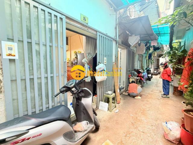 Bán nhà p sơn tây, dt 23m, mt 4m, 6,2 tỷ