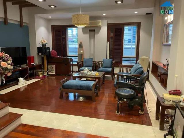 Bán Nhà Đẹp Phố Giảng Võ Vỉa Hè Ô Tô Tránh 70m2x5T