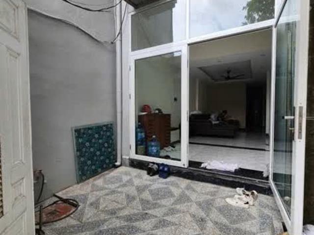 Bán nhà đẹp Tây Hồ, view công viên nước Hồ Tây, ngõ to hai chiều xe 45 chỗ đi qua