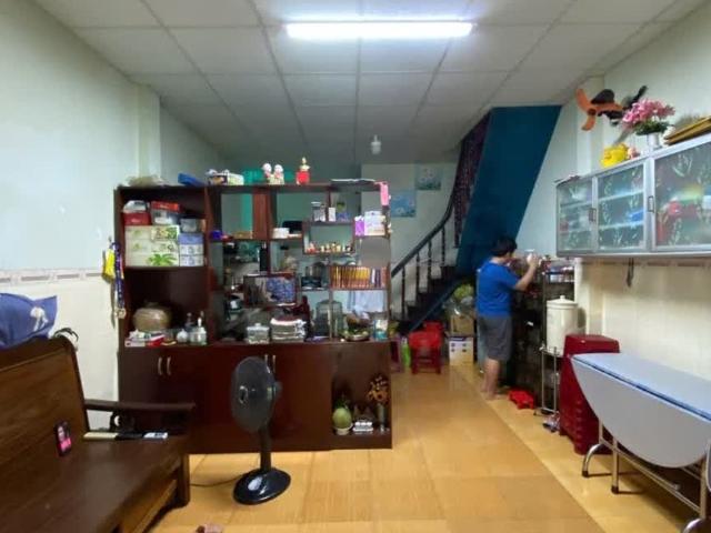 Bán nhà P Vip Tân Sơn Nhì, Hẻm gần 4m thoáng, 32m2 KLG, 2 tầng, Chỉ 3 tỷ nhỉnh TL