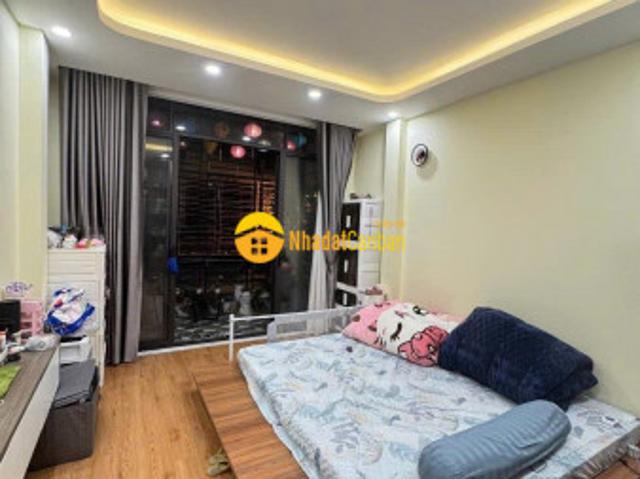 Bán nhà phạm ngọc thạch 45m2, 5 tầng. Oto tránh, hai thoáng 11.9 tỷ