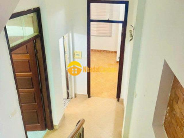 Bán nhà phạm văn đồng hà nội cạnh ciputra. Dt 40m 4 tầng. Lô góc 8.5 tỷ