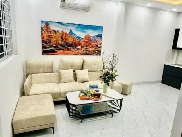 Bán Nhà Phố Minh Khai Hai Bà Trưng Mặt Tiền Rộng Gần Phố Chỉ Việc Sách Vali Về Ở 5 Tầng Giá 7,15 Tỷ