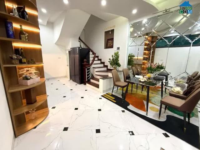 Bán nhà Phương Mai Đông Tác, 30m2 x 6 tầng, lô góc đủ nội thất, ô tô đỗ gần. Giá 6,6 tỷ