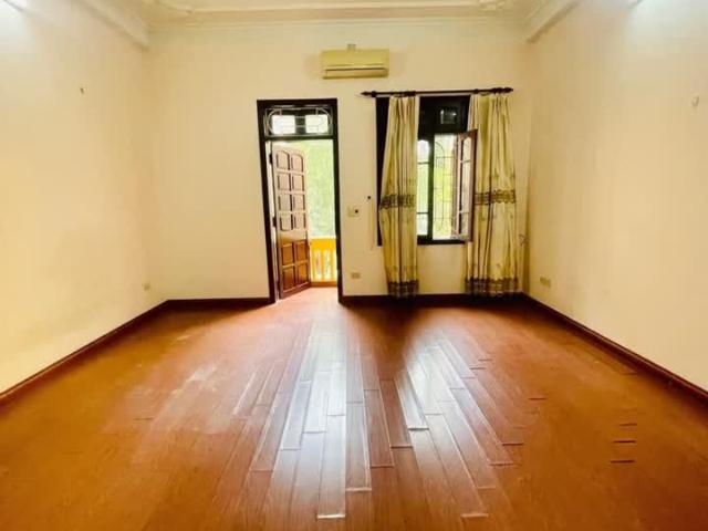 Bán nhà phố Nguyễn Ngọc Nại quận Thanh Xuân TUYỆT ĐẸP, 135m, 5.2m mặt tiền, chỉ 18.5 tỷ
