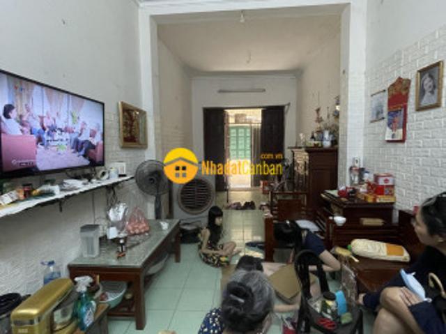 Bán nhà phố đông tác, đống đa ô tô đỗ cửa, 40m2,4 tỷ