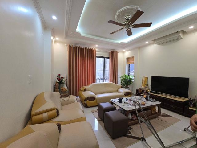 Bán nhà phố Bà Triệu, 100m, 6 tầng, mặt tiền 4.4m, 61.5 tỉ, đường ô tô tránh, kinh doanh đỉnh