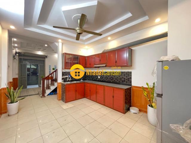 Bán nhà phố đỗ đức, 36m, 4t mới đẹp, ngay đối diện marriot, giá chỉ 3.72 tỷ