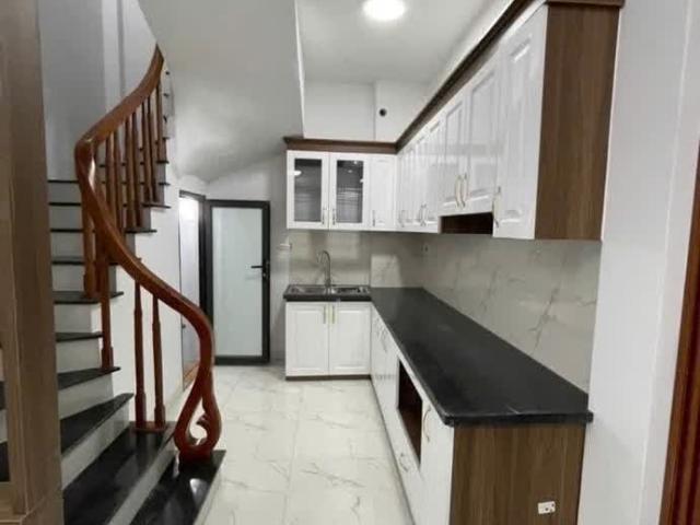 Bán Nhà Phố Cổ Ngọc Lâm, Kinh Doanh Sầm Uất 36M2 * 6 Tầng * 9.15tỷ, Có Thang Máy