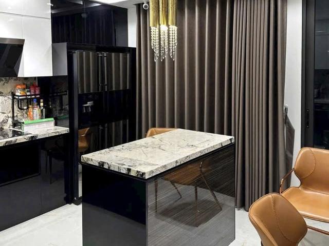 Bán nhà phố cổ Phùng Hưng xách vali vào ở luôn 45m², 6 tầng, mặt tiền 4m, giá 19,4 tỉ, ngõ rộng