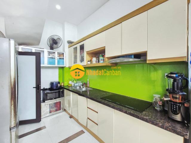 Bán nhà phố gốc đề hoàng mai, ngõ thông rất gần đường ô tô, nhà đẹp 6 tầng