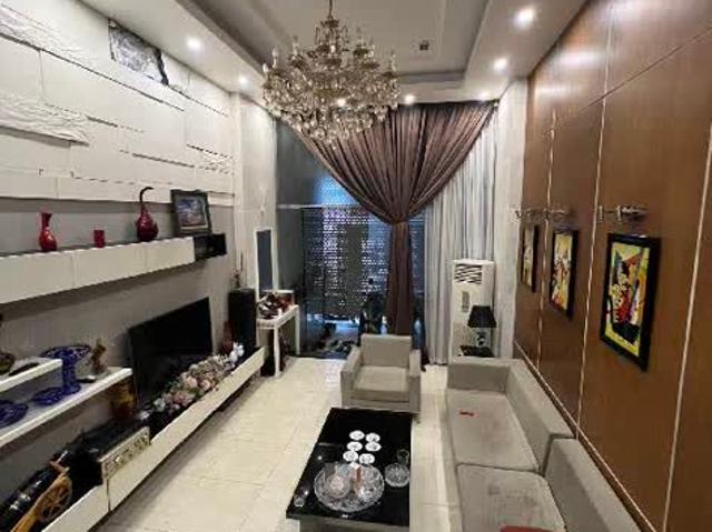 Bán nhà phố Huế 85m2 thang máy 2 thoáng 33 tỷ