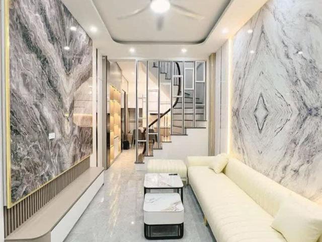 Bán nhà phố Hoàng Mai, Hoàng Văn Thụ 42m, 4 tầng. Giá: 7.5 tỷ
