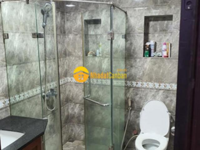Bán nhà phố hoàng hoa thám q. Ba đình dt 40m2 x 5 tầng mt 4m nhà mới đẹp gần phố