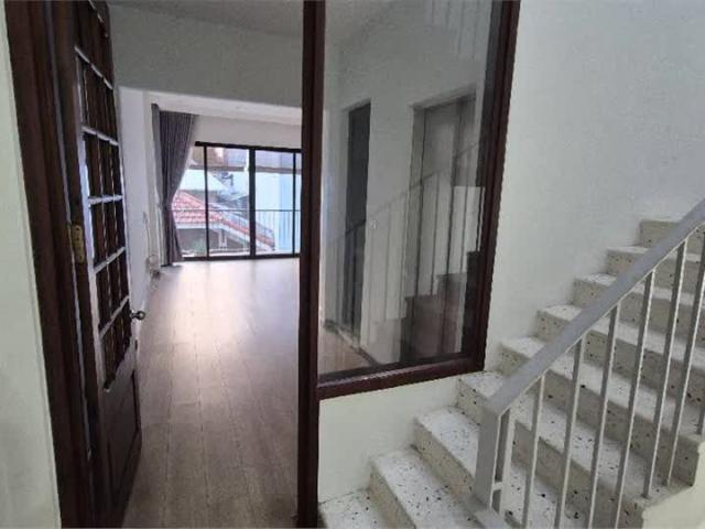 Bán nhà phố Đại Cát, 42m2, 5 tầng, ô tô tránh, gần Tây Thăng Long, giá 6,8 tỷ