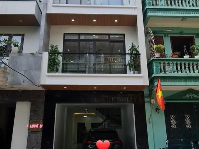 Bán nhà phố Đội Nhân 100m2 – 4 tầng – mặt tiền 7.5m – Phân lô – Ô tô tránh – Chỉ 11 tỷ