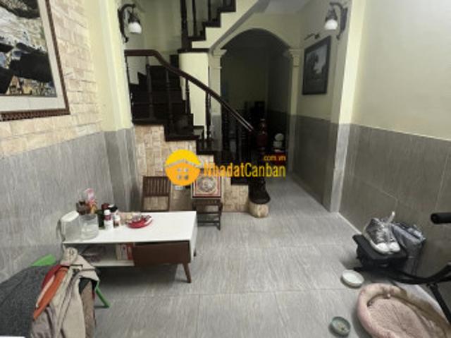 Bán nhà phố kim đồng, phân lô đường ô tô thông phố giáp bát, gần chợ, kd văn phòng