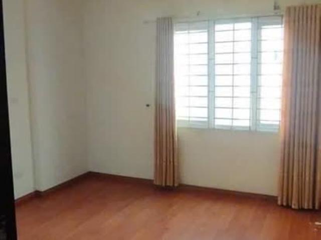 Bán nhà phố Lạc Long Quân – Khu dân trí cao, hàng xóm thân thiện, tiện ích xung quanh ngập tràn