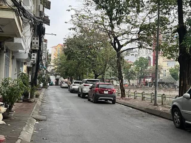 Bán nhà phố Phương Mai, Đống Đa 39m, 4 tầng. Giá: 20 tỷ