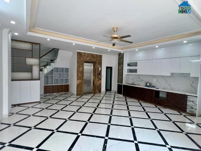 Bán nhà Phố Phương Liệt TX, DT 70m2 x 5T, Giá hơn 12 Tỷ, oto 15m, Thang Máy