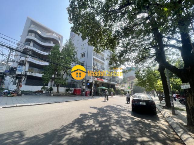 Bán nhà phố quảng bá 100m2 mặt tiền 7.5m sổ vuông ô tô kinh doanh sát hồ tây