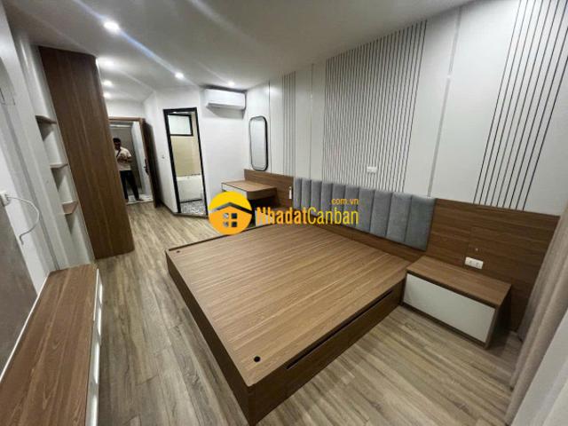 Bán nhà phố quan nhân dt 37 m2 6 tầng thang máy sẵn sổ đỏ, chỉ 12.9 tỷ. Lh0983215