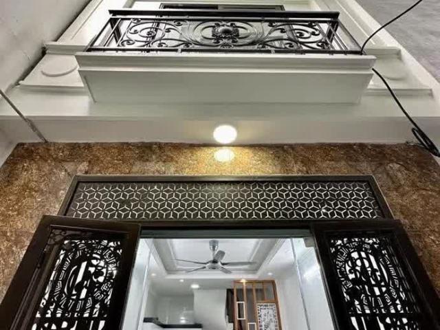 Bán nhà phố Tân Khai, Hoàng Mai 5 tầng, mới xây gần chợ, trường học