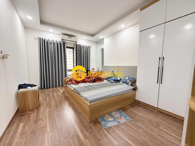 Bán nhà phố tân mai hoàng mai, nhà mới 5 tầng mặt ngõ 3 ô tô tránh, kinh doanh
