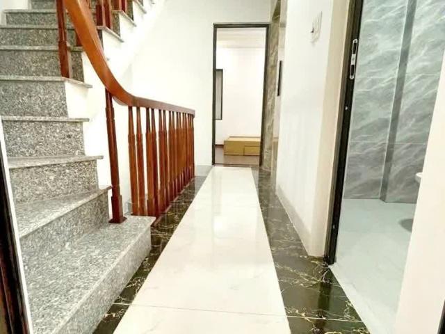 Bán nhà phố thái hà 40m 6 tầng thang máy ô tô đỗ cửa 13.8 TỶ
